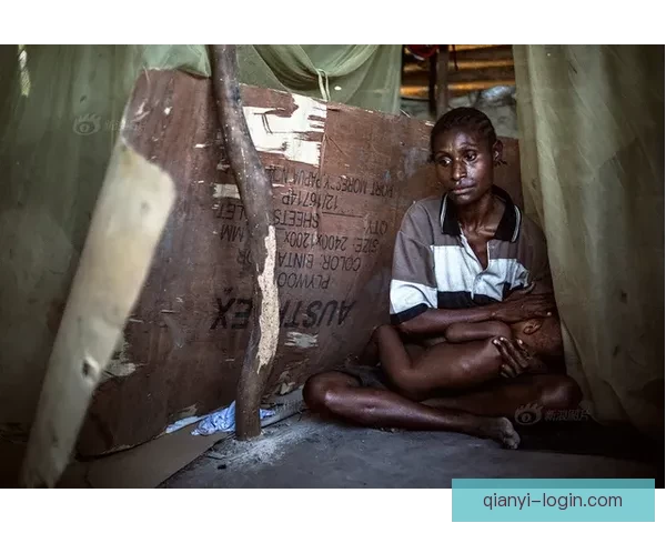 悲剧源于童年阴影艾维曾自曝遭受性虐待导致荒唐行为